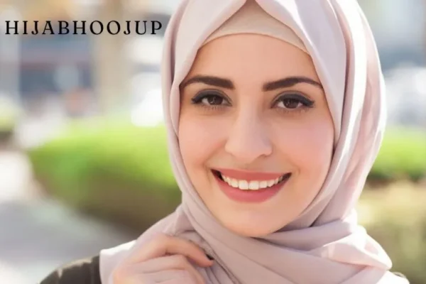 "Hijabhoojup: Empowering Modesty and Style in Fashion Today"