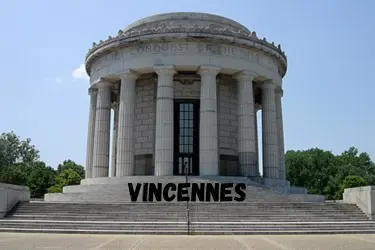 The Impact of Glen Gossett on Vincennes, Indiana: A Community Pillar